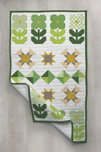 Vista 8 de Riley Blake Kit de proyecto de edredón del mes: diseños fáciles de hacer tú mismo para cada temporada, para acolchar, ropa, manualidades y Almohada