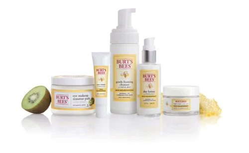 Vista 10 de Loción nutritiva Burt's Bees, crema de noche, 1.8 onzas, crema para el día, 2 onza