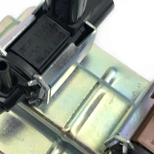Vista 5 de DEVMO 4M5G-9A500 K5T81777 Colector de admisión Válvula Solenoide de Corredor de Vacío Compatible con Maz-da 3 5 6 CX-7 K5T46597