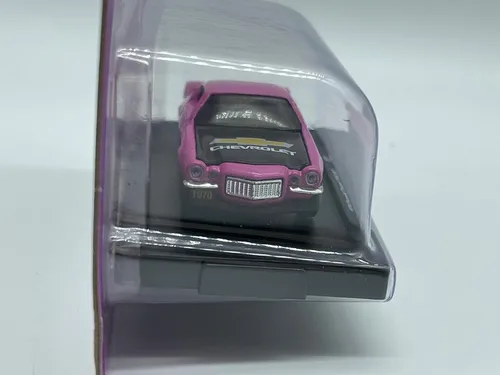 Vista 5 de M2 Machines Auto-Drivers 1970 Chevy Camaro Z28 RS escala 1:64 R73 21-05 rosa por M2 coleccionable 1 de 8480