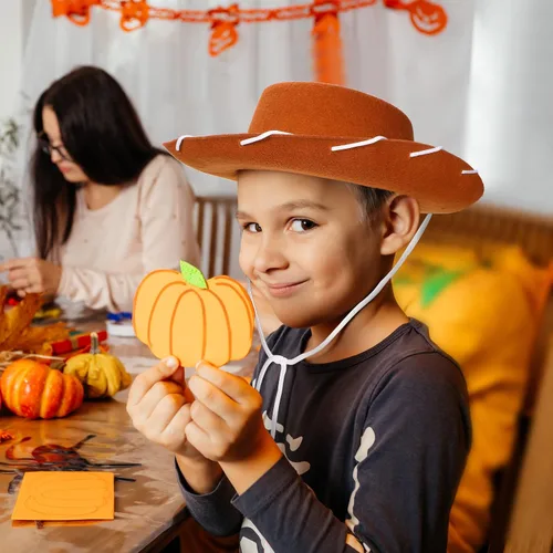 Vista 5 de Coume 20 sombreros de vaquero para niños, sombreros de fieltro para disfraz de cumpleaños de Halloween del oeste (marrón)