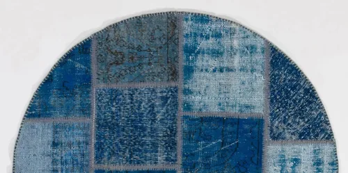 Vista 2 de Round Handmade Vintage Turkish Patchwork Rug, Circular Modern Re-Dyed Patchwork Carpet. D391