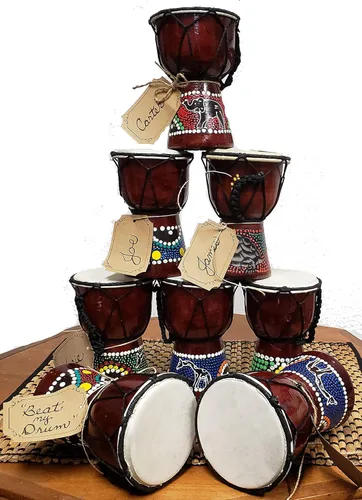 Vista 9 de Djembe decorativo de novedad de 6" de alto x 4" de ancho en la parte superior (Abstracto, 15.2 cm)