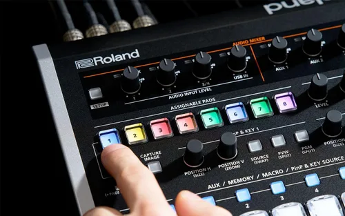 Vista 8 de Roland Professional V-80HD Conmutación