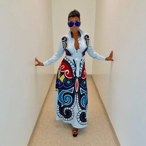 Vista 4 de Aro Lora Vestido largo Dashiki con cuello en V profundo, manga 34, abertura alta, estampado africano para mujer