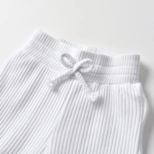 Vista 6 de Derouetkia Conjunto de ropa de verano para recién nacido, para bebé, niño, niña, color sólido, conjunto de mameluco acanalado y pantalones cortos