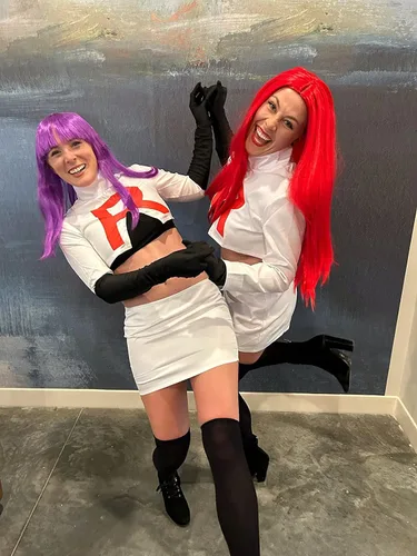 Vista 3 de DAZCOS Disfraz de anime para mujer, talla estadounidense, con guantes y calcetines, Blanco