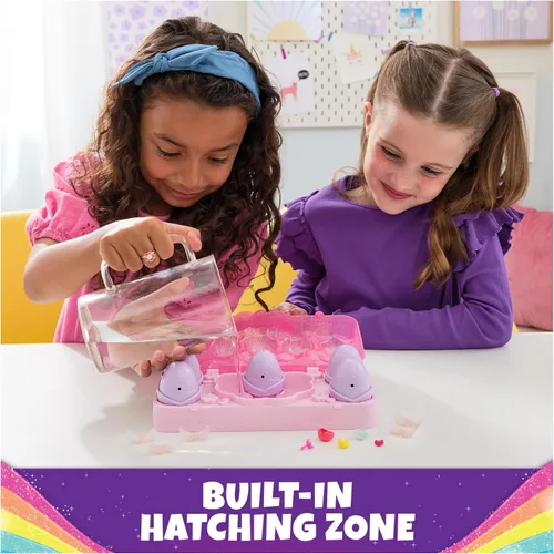 Vista 2 de Hatchimals Alive, Rainbow Splash Cartón de Huevos, 5 Mini Figuras en Huevos de Revelación de Color y 10 Accesorios, Regalos y Rellenos de Media