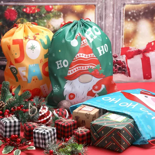 Vista 4 de Xuniea 12 bolsas de recuerdos de fiesta de Navidad para niños, mochila con cordón de Papá Noel, golosinas de Papá Noel, bolsas de regalo, regalos