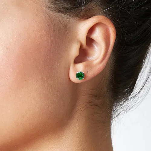 Vista 11 de Aretes de plata de ley con circonita cúbica verde esmeralda para mujer