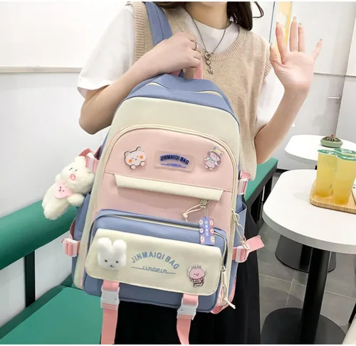 Vista 4 de Juego de 5 mochilas kawaii con colgante de oso y alfileres - Kit de mochila de conejito de anime japonés con diseño de retazos, Azul, Japonés