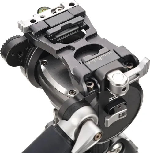 Vista 9 de Benro Tortoise CF Serie 2, trípode de 4 secciones con cabezal híbrido FS36PRO