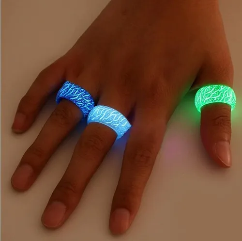 Vista 5 de Venus Orb Ring for Men, Luminous Glow Rings Glowing in the Dark Rings Cute Simple Glow Resin Rings Aesthetic for Women Girls Boys Jewelry