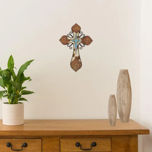 Vista 2 de AMAJY Cruz de pared de piel de vaca de estilo occidental rústico con pieza central de turquesa y diseño floral en relieve, arte de pared espiritual