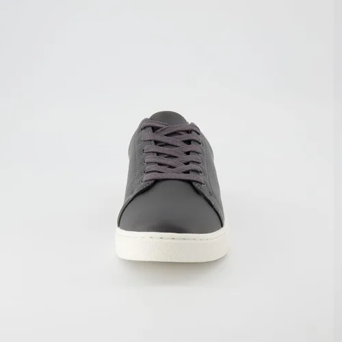 Vista 3 de CUSHIONAIRE Tenis Princeton con cordones y espuma cómoda para hombre