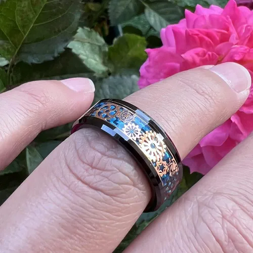 Vista 6 de Anillo de tungsteno de 6 mm y 8 mm color negro, plateado, rojo y azul para hombres y mujeres, anillos de matrimonio estilo Steampunk con engranes