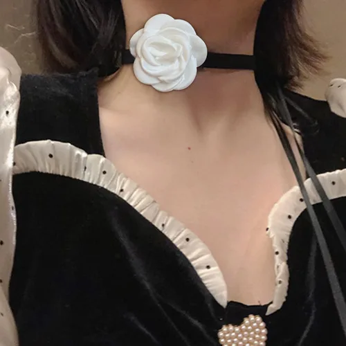 Vista 2 de Gargantilla de flores para mujer, gargantilla de perlas, collar de flores de camelia, collar de perlas de flores bohemias, collar de gargantilla