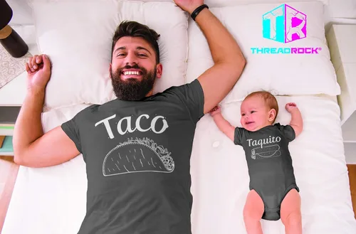 Vista 2 de Conjunto de playera para hombre y body para bebé, de Threadrock, con impresión de Taco & Taquito