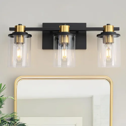 Vista 2 de LOUSACE Lámpara de baño negra y dorada, 3 luces de tocador de baño, moderna luz de baño sobre espejo con pantallas de vidrio transparente, enchufe