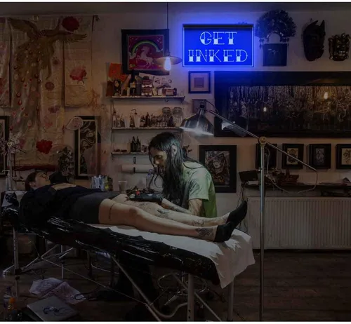Vista 2 de 100020 Get Inked Tattoo Piercing Shop Display - Letrero de neón con luz LED (12 x 8 pulgadas, azul)