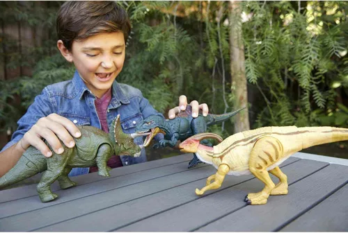 Vista 6 de Triceratops de doble ataque del mundo jurásico