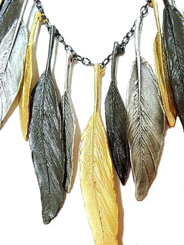 Vista 2 de Tri Color de plumas collar por Michael Michaud para Plata Seasons