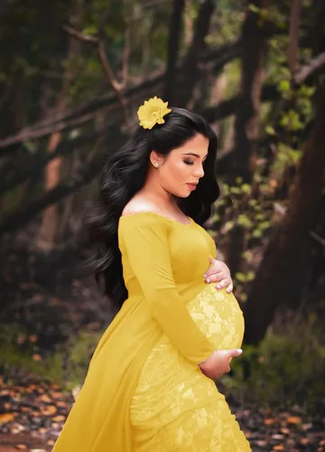 Vista 5 de ZIUMUDY Vestido de sesión de fotos de maternidad de manga larga con hombros descubiertos, vestido de encaje ajustado con capa larga de gasa trian