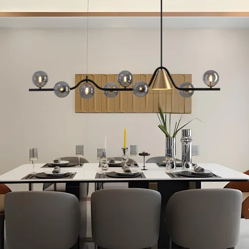 Vista 10 de Candelabro de mediados de siglo, lámpara colgante Sputnik de latón dorado con pantalla de lámpara de vidrio blanco, Candelabros lineales de globo