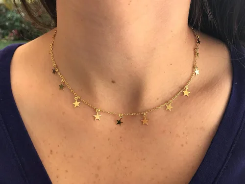 Vista 5 de YANCHUN - Collar con estilo de gargantilla de estrella dorada para mujer, collar de capa delicada para adolescentes y niñas, regalo ideal