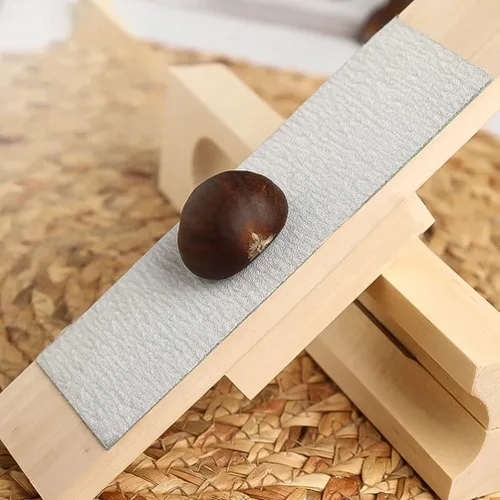 Vista 4 de Angoily Abridor de castañas manual con mango antideslizante, herramienta de cocina portátil ligera para castañas chinas, nueces de loto y nueces