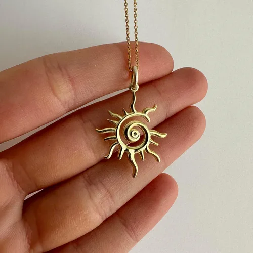 Vista 4 de SLOONG 14K Gold Plated Sun Necklace Charm Necklace for Women, Spiral Design Sun Pendant Necklace, Bohemian Style Elegant Sun Necklaces Jewelry Gift