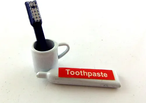 Vista 2 de Juego de cepillos de dientes en miniatura para casa de muñecas