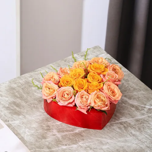 Vista 8 de Florero de corazón, florero acrílico para mesa de comedor, jarrón decorativo para boda, jarrones estéticos para centro de mesa, jarrones de flores