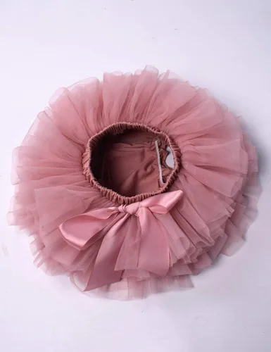 Vista 4 de Juego de pañalero y diadema Tutu de tul con cubierta de algodón para niñas y bebés.