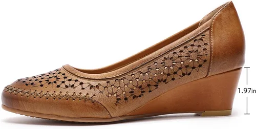 Vista 2 de Mona flying Tacones de cuero cerrados de 2 pulgadas con soporte de arco, punta redonda, cómodos zapatos de vestir para mujeres y mujeres