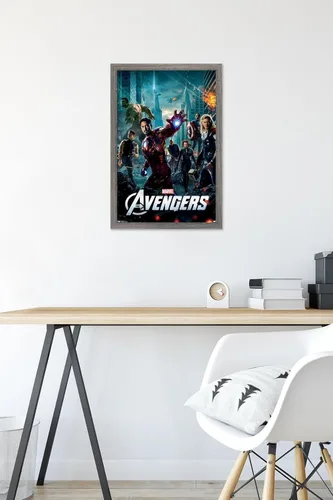 Vista 6 de Marvel Avengers: Póster de pared de una hoja, 22.4 pulgadas de largo x 14.7 pulgadas de ancho, versión enmarcada de madera de granero
