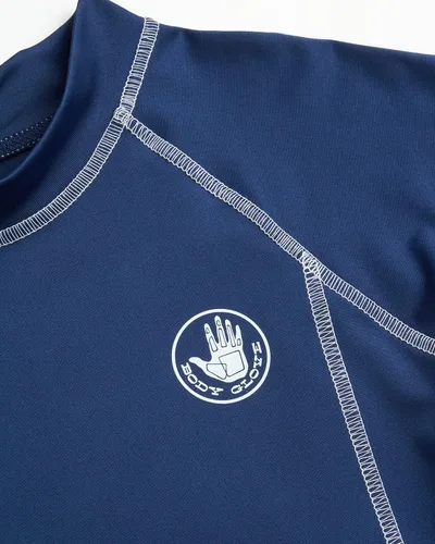 Vista 3 de Body Glove Camiseta de protección contra erupciones para niños, UPF 50+, secado rápido, protección solar y arena, trajes de baño para niños (5-14)