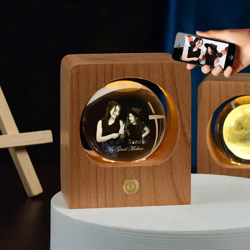 Vista 2 de Bola de cristal personalizada luz nocturna personalizada 3D fotos de cristal base LED con luz colorida, regalo personalizado para mujeres, hombres