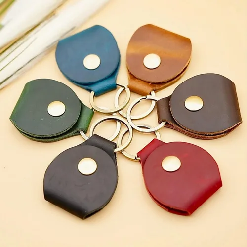 Vista 6 de Personalized Leather Guitar Pick Holder and Keychain Organizer, Customized Guitar Pick Holder, Gift for Guitarist, Guitar Pick Case