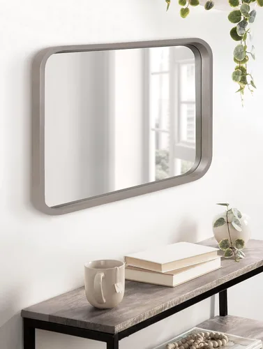 Vista 6 de Kate and Laurel Hutton Modern Radius - Espejo de pared rectangular de madera, 20 x 30 pulgadas, gris; espejo decorativo grande y robusto para pared