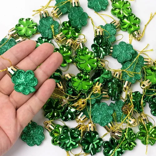 Vista 6 de Juego de adornos de tréboles del día de San Patricio, 48 piezas de trébol de la buena suerte, adornos colgantes decorativos de trébol verde