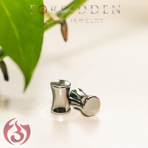 Vista 3 de Forbidden Body Jewelry Manómetros de acero quirúrgico, tapones de silla de montar de doble acampanado, 0.118in - 0.315in, Metal