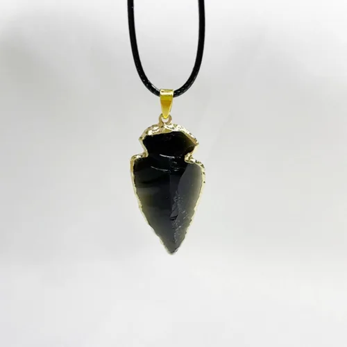 Vista 9 de Tebapi Collar con colgante de obsidiana negra natural para hombres y mujeres, con forma de punta de flecha, dije de piedra de cuarzo con punta