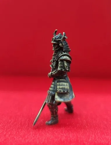 Vista 5 de Figuras de guerrero del shogunato japonés de latón, adornos de escritorio, estatua de cobre antiguo soldado en miniatura, juego de ajedrez de guerra