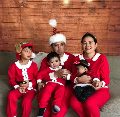 Vista 5 de uideazone Matching Family Christmas Pajamas Sets Xmas Santa PJs Set Holiday Sleepwear Long Sleeve PJ's for Women Kids Men
