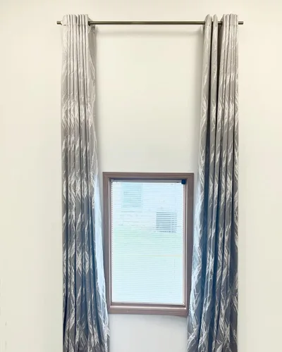 Vista 2 de Ikiriska Cortinas extra largas con patrón geométrico de 8-24 pies de largo. (1 panel). Cortinas hechas a medida. 50-100 "de ancho. para techos altos