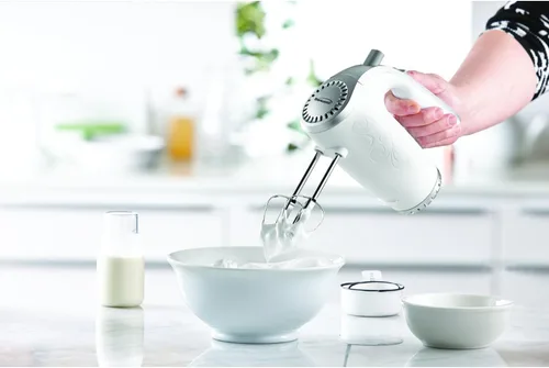 Vista 2 de Brentwood Appliances HM-48W Batidora de mano de 5 velocidades, color blanco