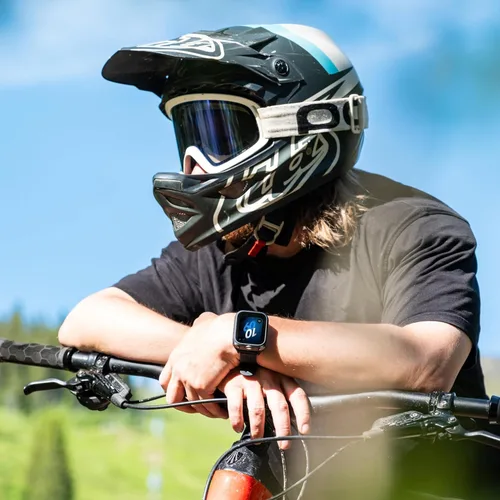 Vista 7 de Insta360 Control remoto GPS de vista previa con micrófono integrado, control remoto todo en uno compatible con Insta360 Ace Pro 2 y X5 para vista