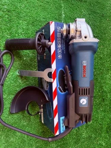 Vista 3 de Pulidora 4.5 Bosch 4037B
