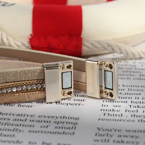 Vista 6 de FANCY SHINY Pulseras de cuero boho de doble envoltura, pulseras apilables de cuentas de cristal con cierre magnético, regalos de joyería para mujeres